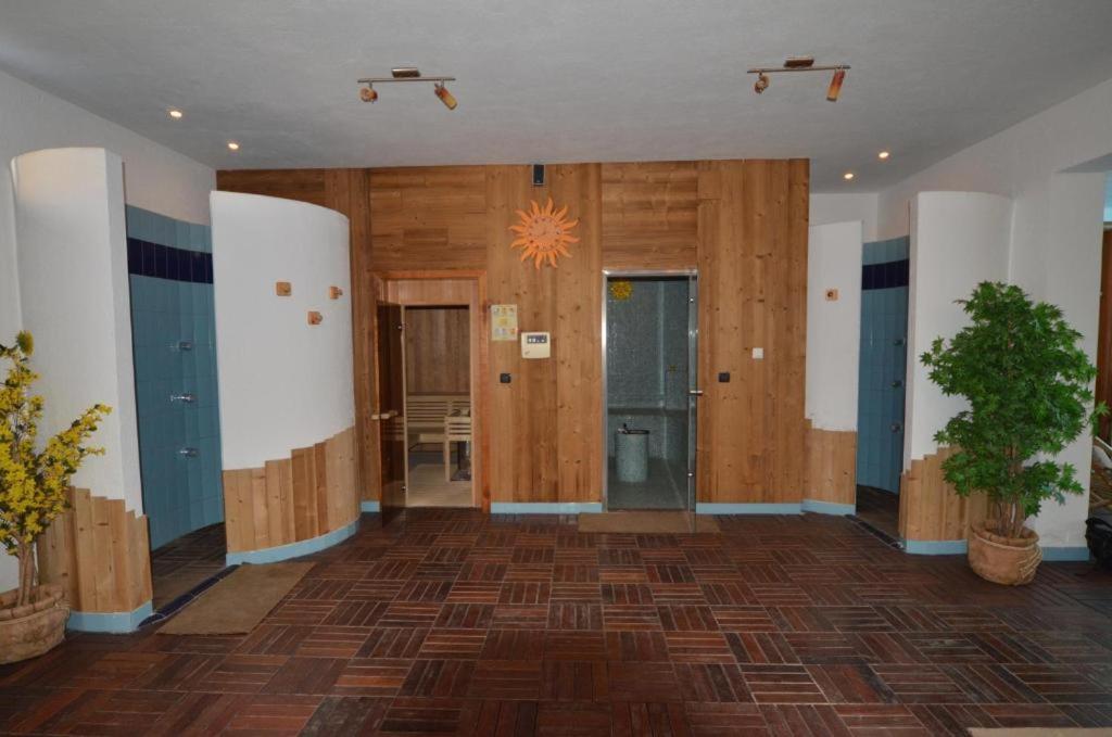 Apartments Ana Wellness L ロヴィニ エクステリア 写真
