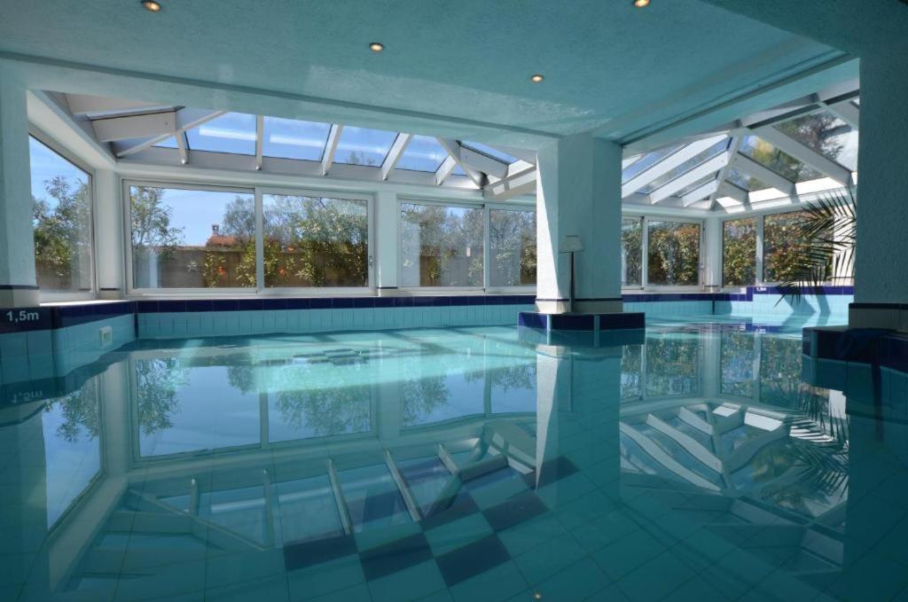 Apartments Ana Wellness L ロヴィニ エクステリア 写真