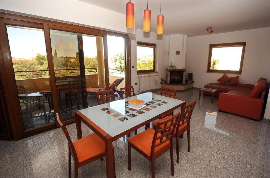 Apartments Ana Wellness L ロヴィニ エクステリア 写真