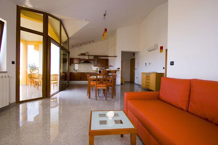 Apartments Ana Wellness L ロヴィニ エクステリア 写真